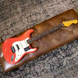 Fender American Ultra Luxe Vintage 60s Stratocaster HSS - Fiesta Red
