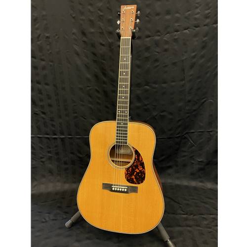 CONSIGNMENT Larrivee D-50 Acoustic Guitar w/Case